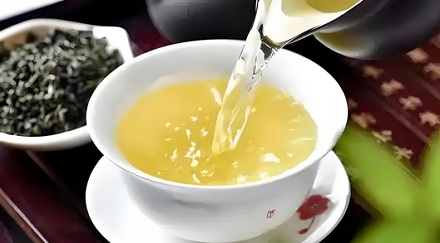 狂喝茶水真能刮油瘦身?
