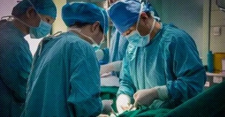为什么人流让你「睡一觉」,剖腹产却要你「醒着看」?