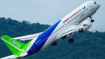 为啥说造飞机要用上吨的「纸」？